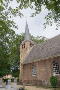 20161013-kerk-linkerzijde-met-begraafplaats